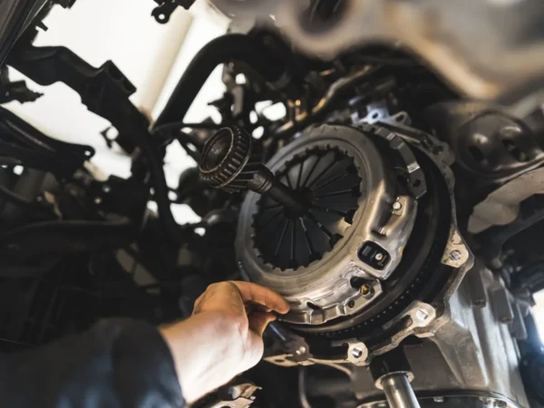 Clutch kit replacement 600x450 - Home - Устуги СТО