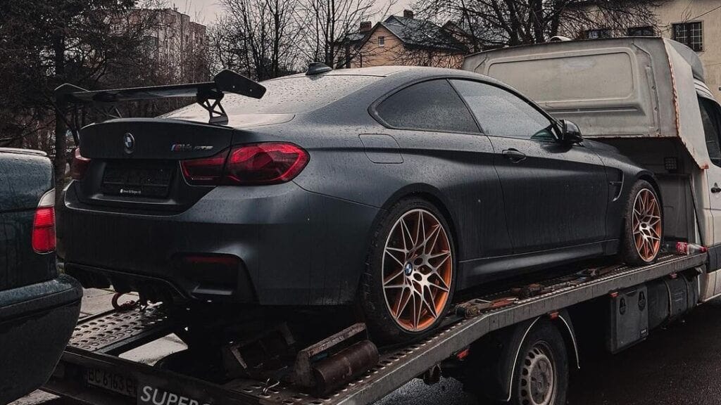 Редкие модели BMW во Львовве. M4 GTS 1024x576 - Замечен автовоз с редкими моделями BMW - Устуги СТО novosti