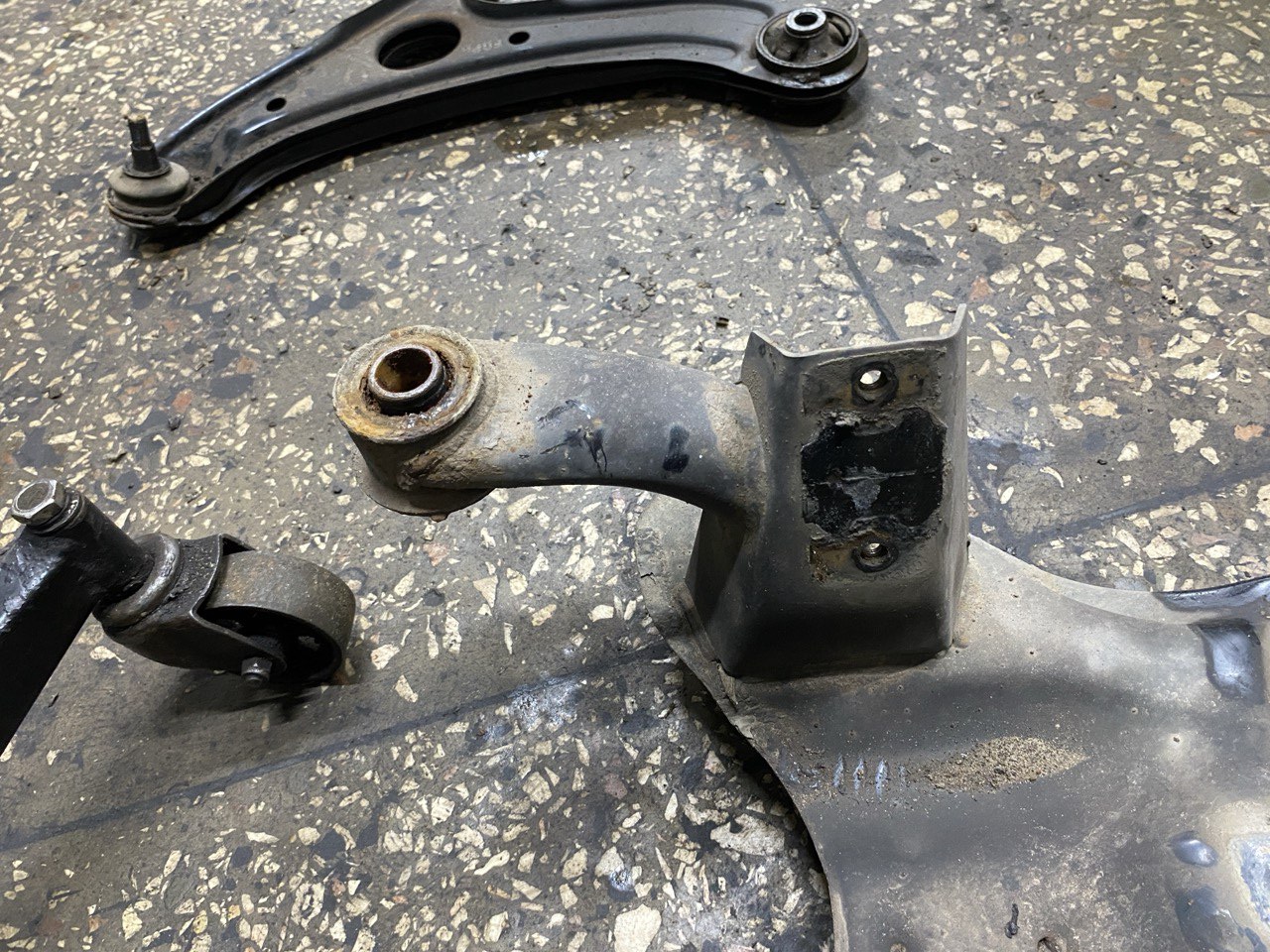 photo 2025 12 19 10 54 22 - Замена подрамника на HYUNDAI Getz - Устуги СТО obsluzhivaniye-avtomobilei