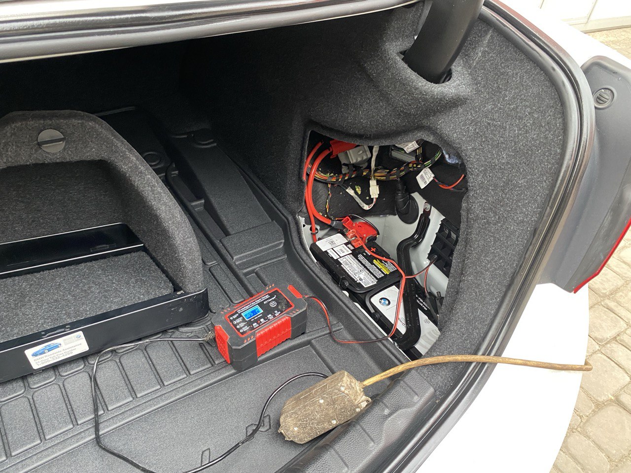 photo 2025 12 25 12 10 08 - С чем связан низкий заряд аккумулятора на BMW 320i? - Устуги СТО novosti, obsluzhivaniye-avtomobilei